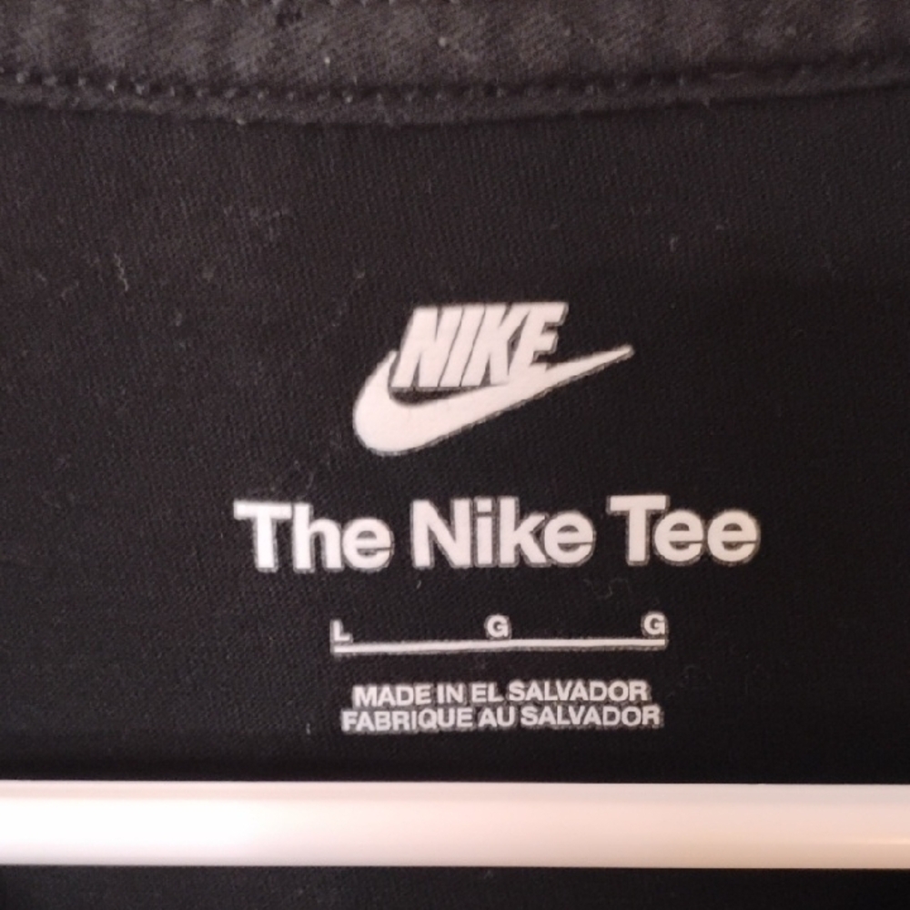 Nike Air Reflective Long Sleeve T-shirt Black/ Metallic Gold Men's Large - Picture 2 of 5
